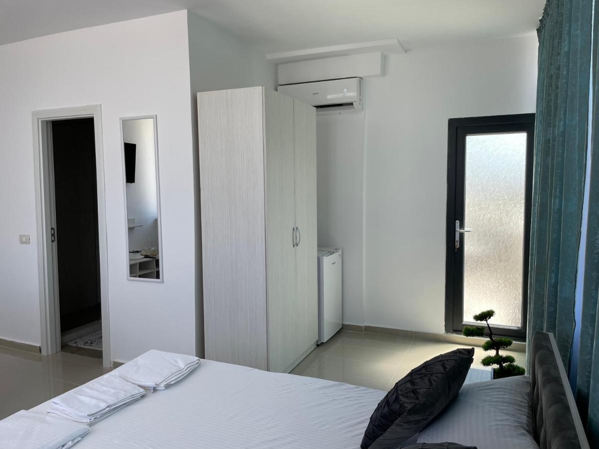 Aquazure Studio Residence Navodari Exterior photo